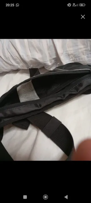 Riñonera Asics Negra