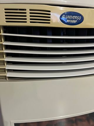 aire acondicionado ,calefactor,beige con ruedas