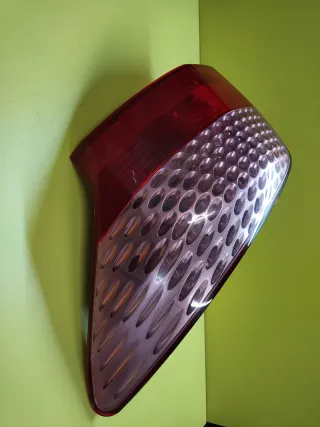 PILOTO TRASERO DERECHO PEUGEOT 407SW LED