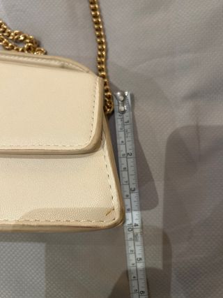 Bolso pequeño blanco de cuero