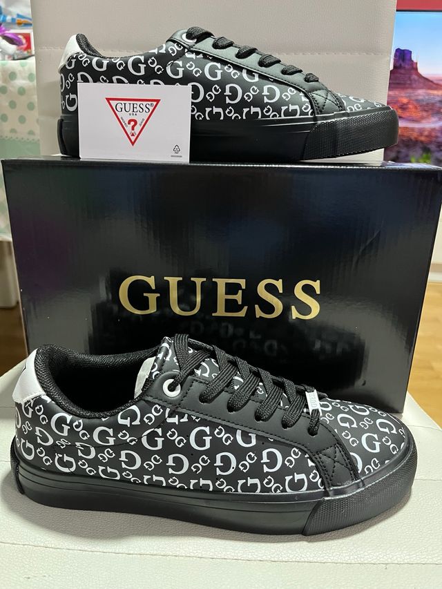 Deportivas Guess T36/37 Negro/Blanco Nuevas