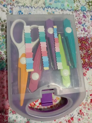 Lote de tijeras decorativas para manualidades