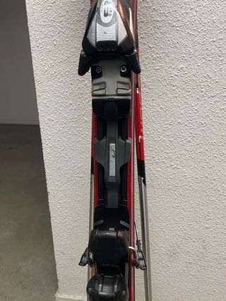 Esquís y funda de esquí