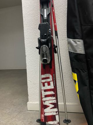 Esquís y funda de esquí