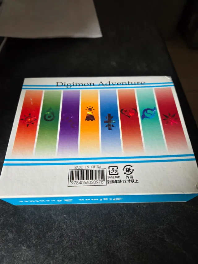 Colgante Digimon con medallas