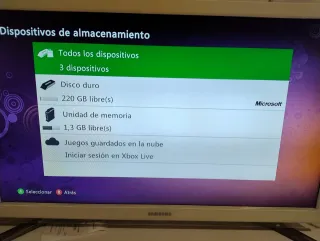 Xbox 360 con 2 controller e 7 giochi