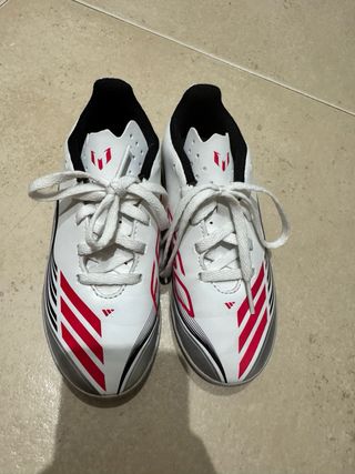 Botas de fútbol Messi para niños