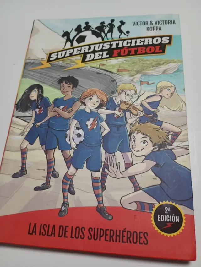 Libro Superjusticieros del Fútbol: La Isla de los