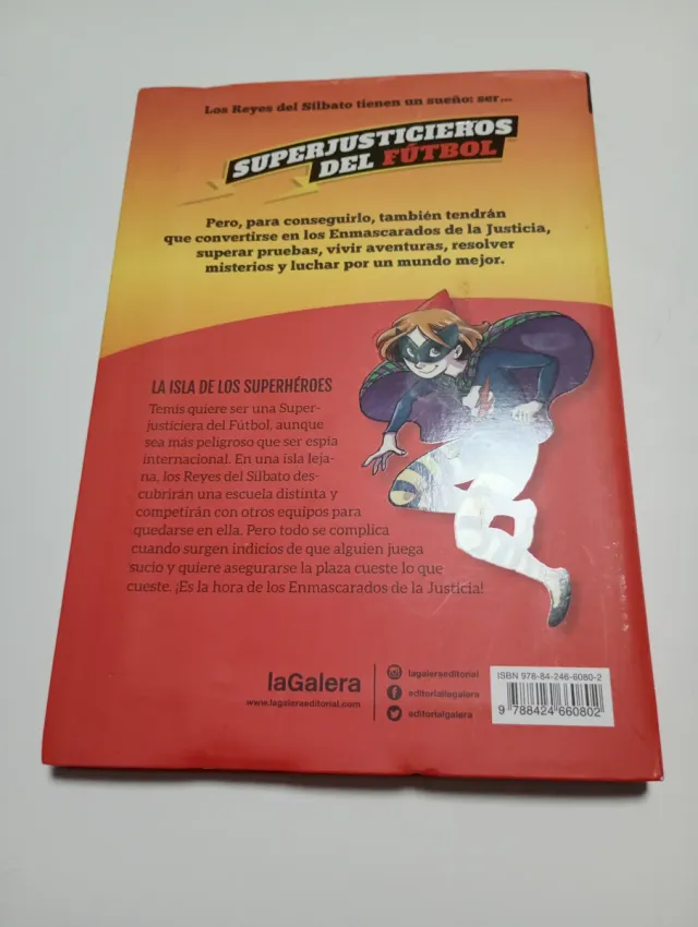 Libro Superjusticieros del Fútbol: La Isla de los