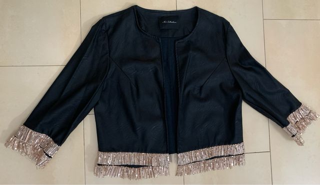 Chaqueta Niu Collection con flecos dorados