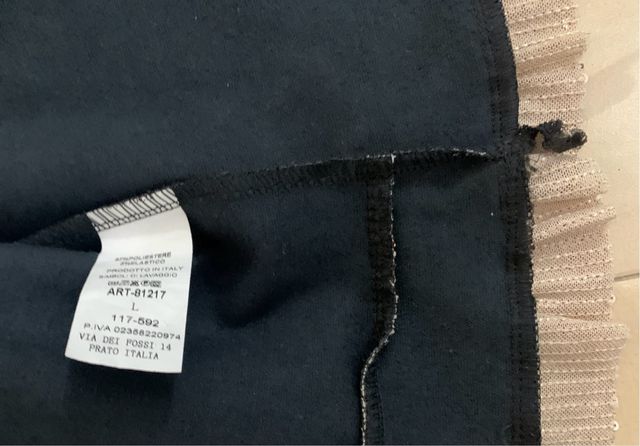 Chaqueta Niu Collection con flecos dorados