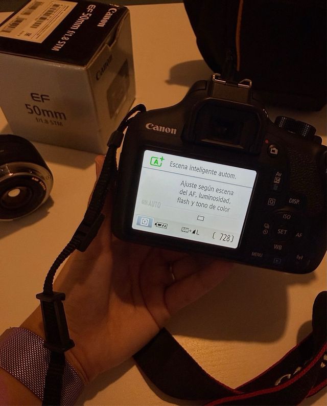 Cámara Canon EOS 1300D + Kit de Accesorios