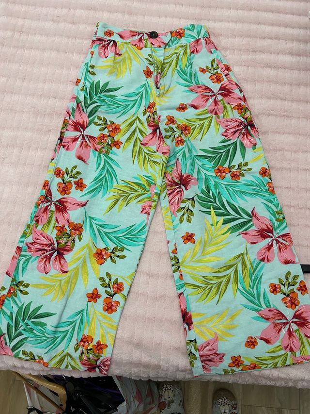 Pantalón midi estampado floral