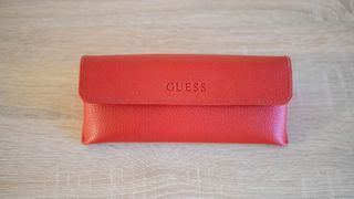 Funda para gafas Guess roja