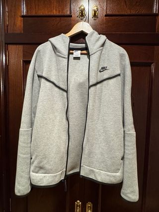 Chaqueta Nike Tech Fleece Gris Talla M