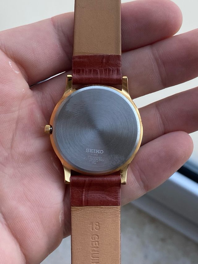 Reloj Seiko Quartz Slim Dorado