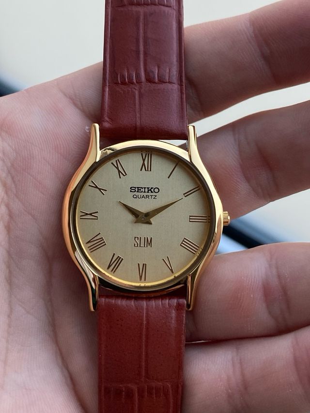Reloj Seiko Quartz Slim Dorado