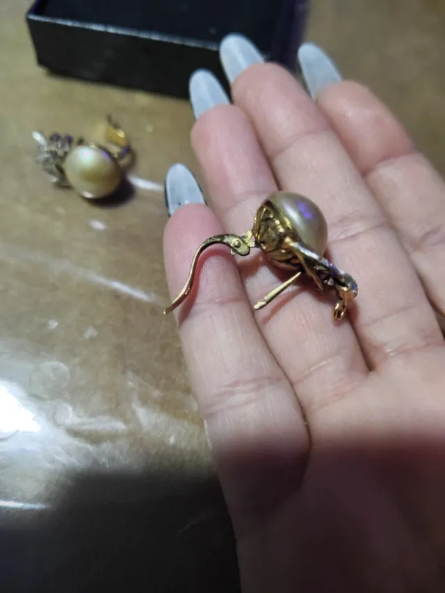 Orecchini con perle coltivate antiche e pietre