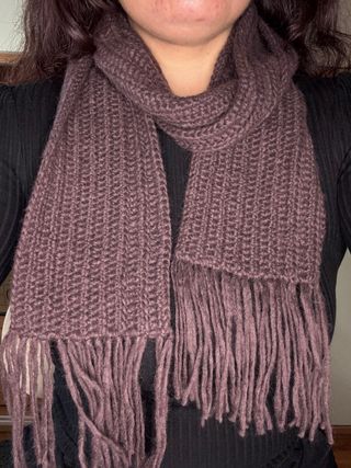 Sciarpa lunga in lana fatta a mano