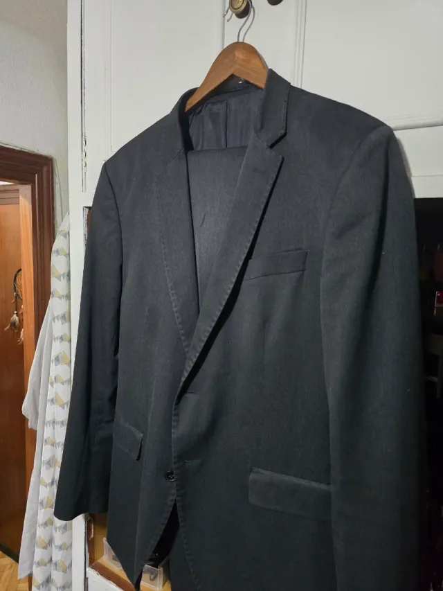 Traje DiBye gris oscuro 54-46