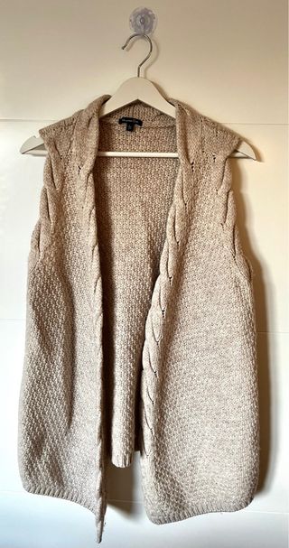Massimo Dutti Chaleco Largo de Punto Trenzas beige