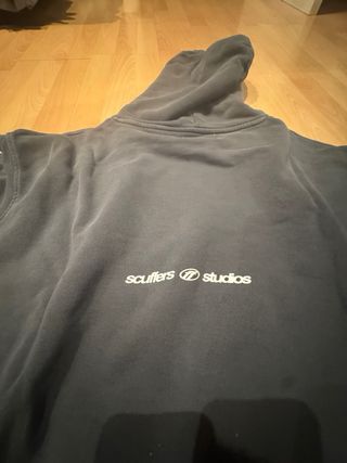 Pack Ropa Scuffers: Sudadera y Camisetas