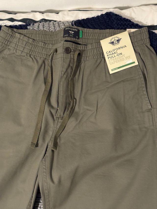 Pantalón Dockers California Khaki Tapered Fit Tall