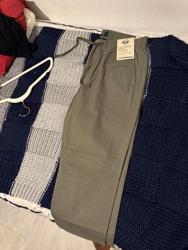 Pantalón Dockers California Khaki Tapered Fit Tall