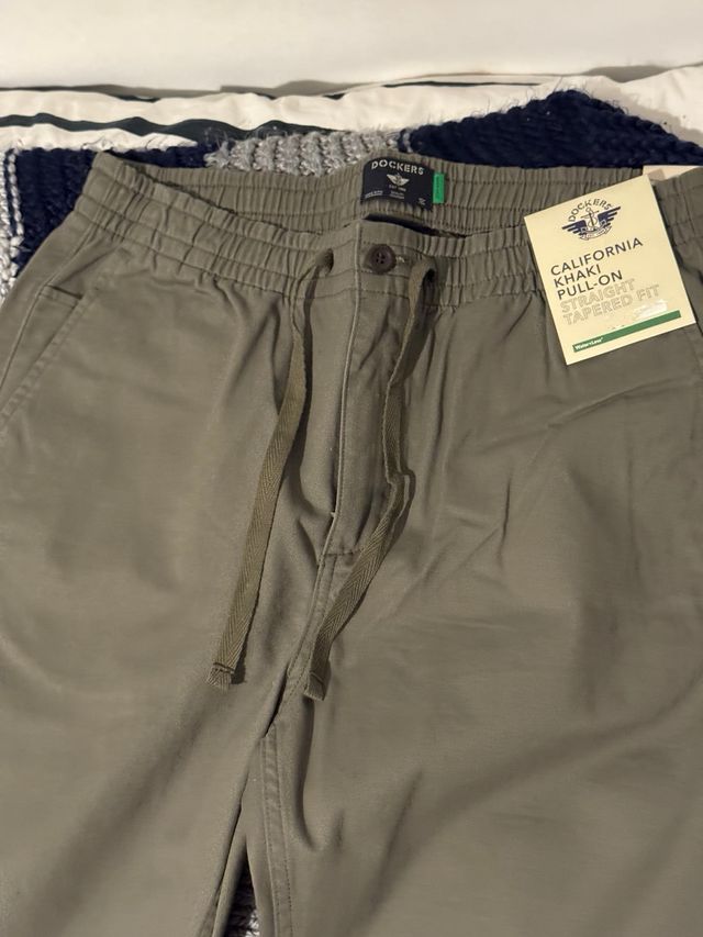 Pantalón Dockers California Khaki Tapered Fit Tall