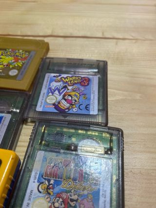 Game Boy Color Pikachu + giochi