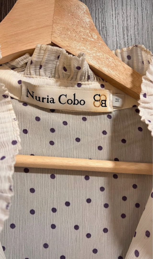 Camisa gasa lunares malva Nuria Cobo