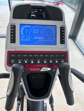 Elíptica profesional SOLE E95, como nueva