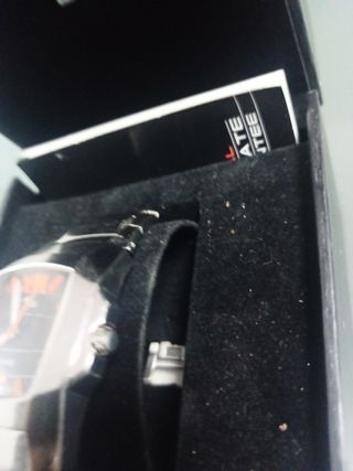 Reloj Lotus Hombre Negro y Plateado