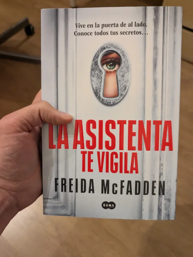 La asistenta te vigila (La asistenta 3)