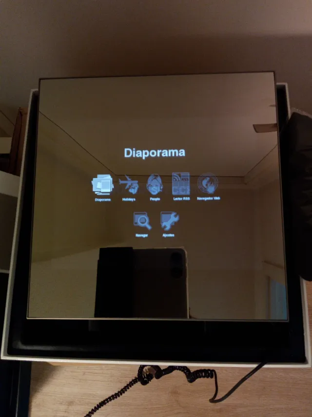 Marco digital Parrot by Szekely