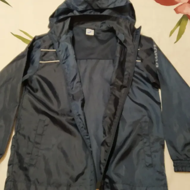 Chubasquero Joma azul con capucha 14 años