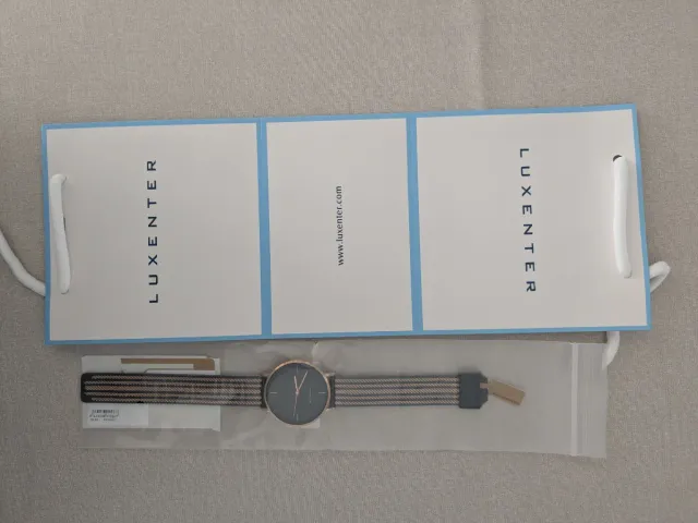 Reloj Luxenter Esfera Negra y Correa Malla