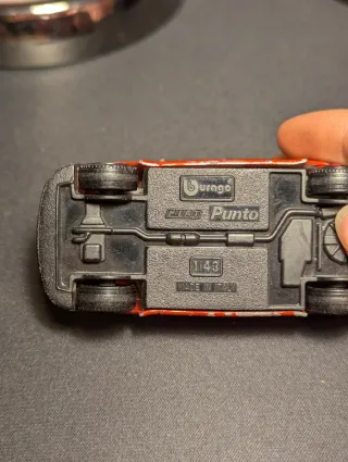 Modellino auto d'epoca Fiat Punto Bburago