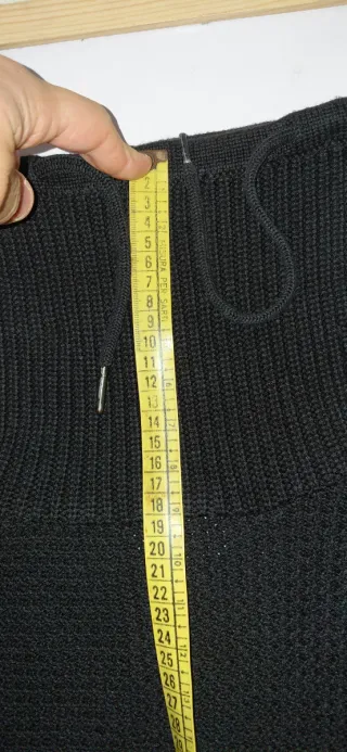 2 Maglioni Collo Alto Marrone e Nero