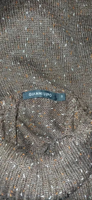 2 Maglioni Collo Alto Marrone e Nero