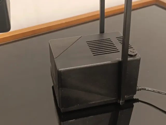 Lámpara Escritorio Fase Modelo Cisne.