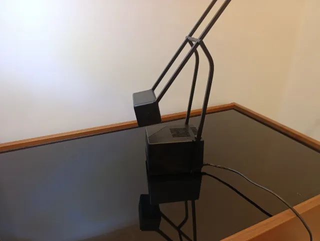 Lámpara Escritorio Fase Modelo Cisne.