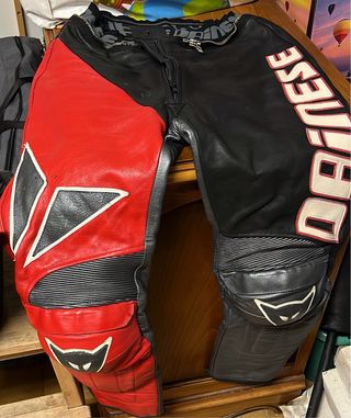 Traje Moto Dainese Hombre Negra/Roja talla 42-44