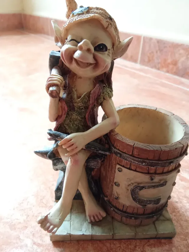 Portalápices Hada Sentada