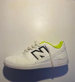 Zapatos Futsal New Balance Blancos y Amarillos