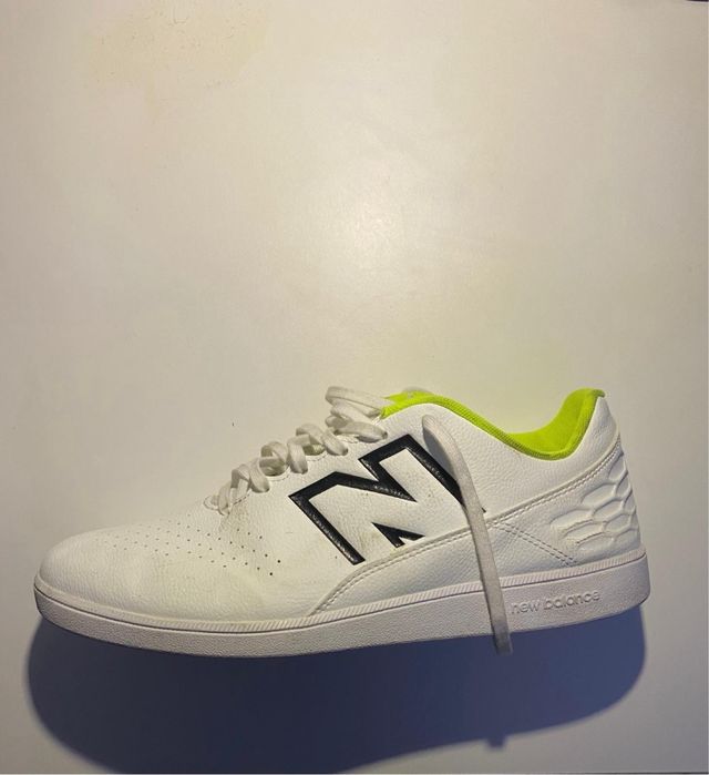 Zapatos Futsal New Balance Blancos y Amarillos