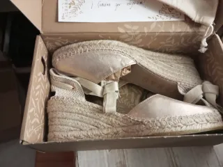 Alpargatas Romero Cuña Baja Ante Metal Oro