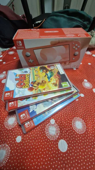 Nintendo Switch Lite Rosa + 4 Giochi