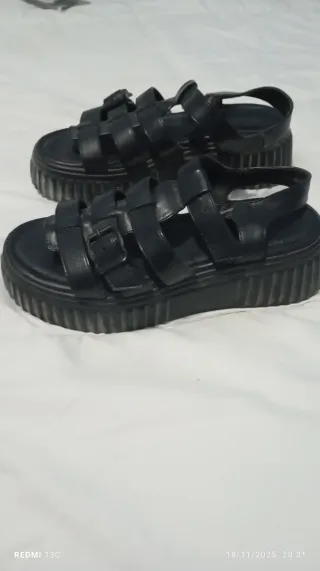 Sandalias negras plataforma