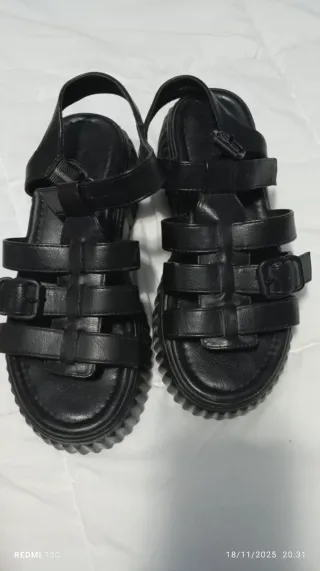 Sandalias negras plataforma